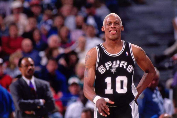 At the age of 34, he was disliked by the whole league. He had no ball to play for at one time, but why did he become the absolute core of the Bulls  three consecutive championships?